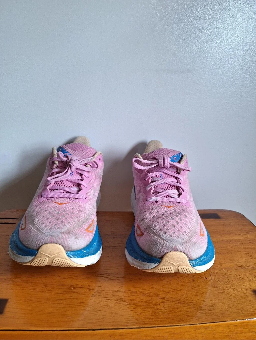 Hoka Clifton 9 Women's Cyclamen / Sweet Lilac Size 9B